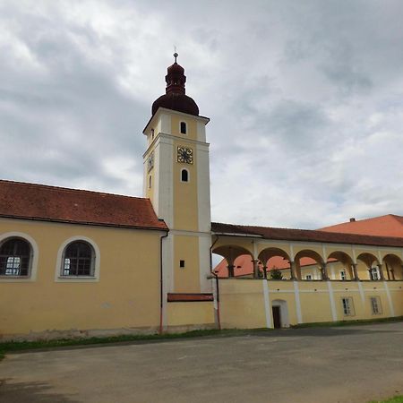 Penzion Nove Dvory Kutna Hora Bagian luar foto
