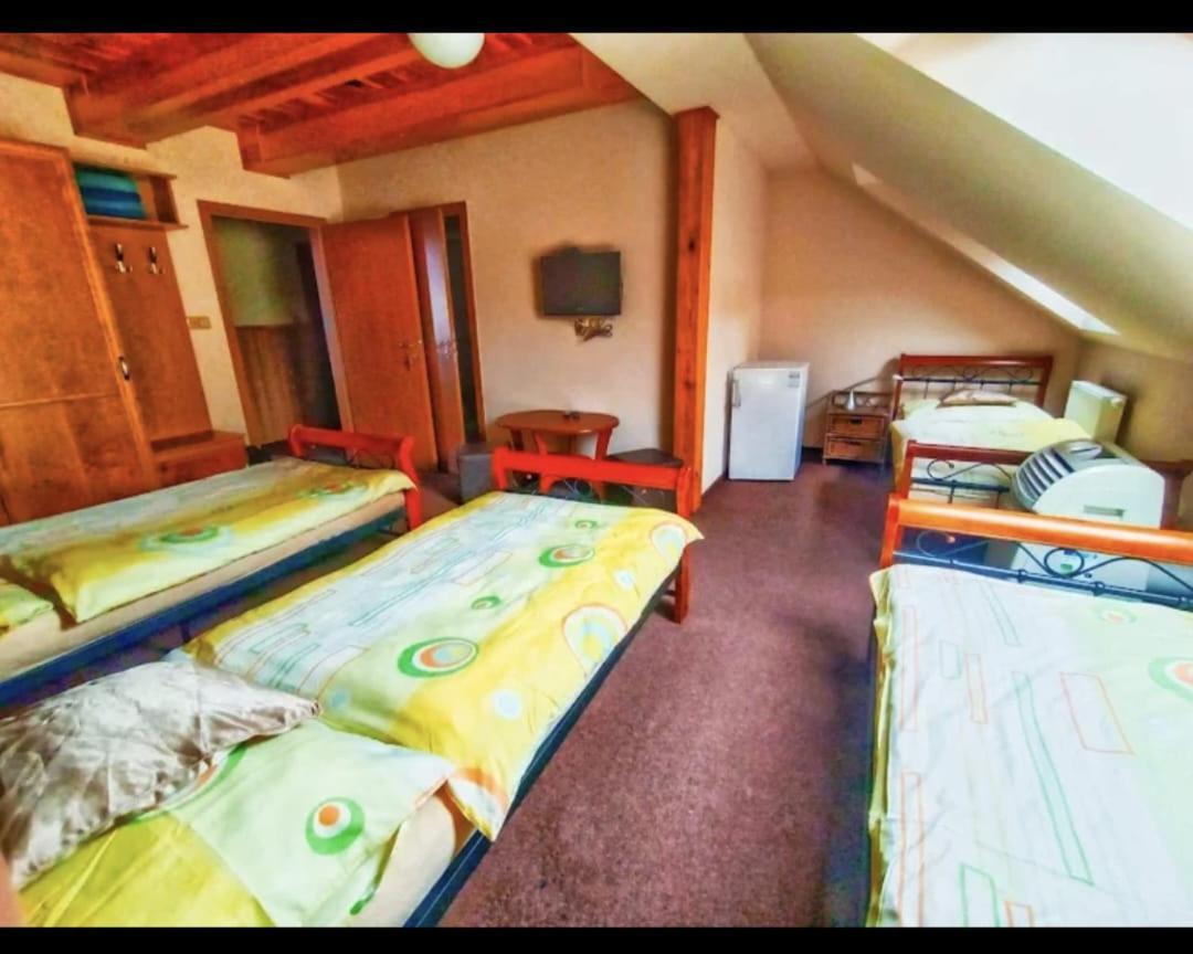 Penzion Nove Dvory Kutna Hora Bagian luar foto